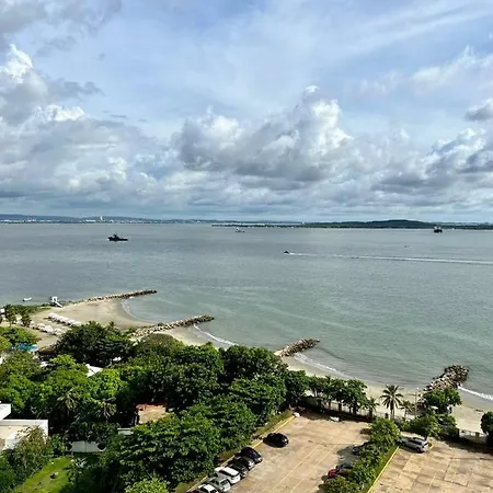 Acogedor Apartamento Con Vista Al Mar En Apartment