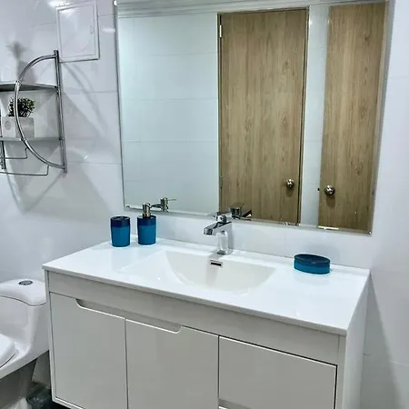 Acogedor Apartamento Con Vista Al Mar En